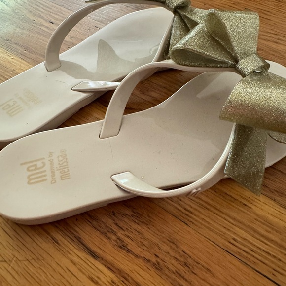 MINI MELISSA - GIRL’S GOLD BOW SANDAL - SIZE 1 - Picture 6 of 6